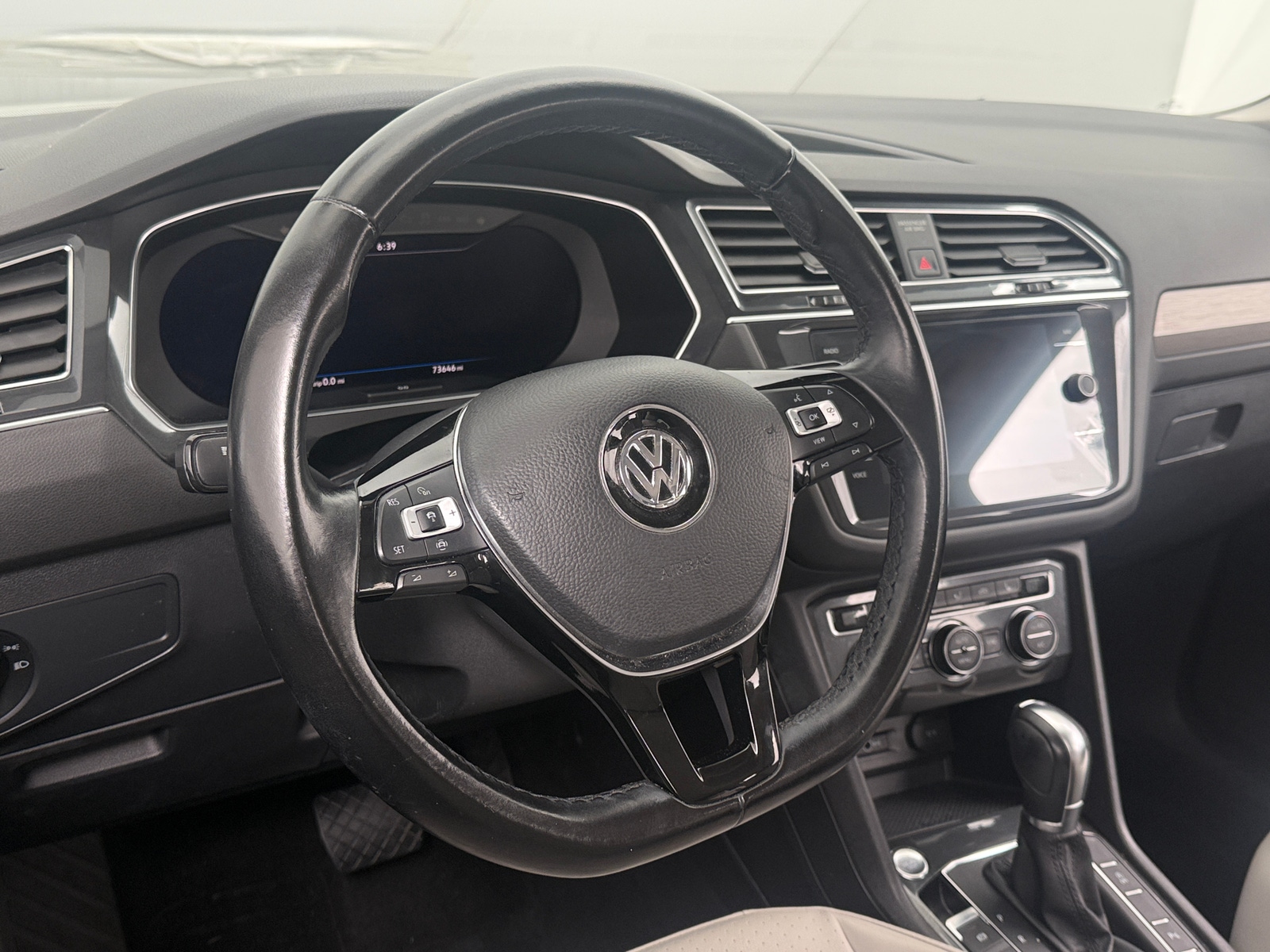 Thumbnail: 2019 Volkswagen Tiguan - 5