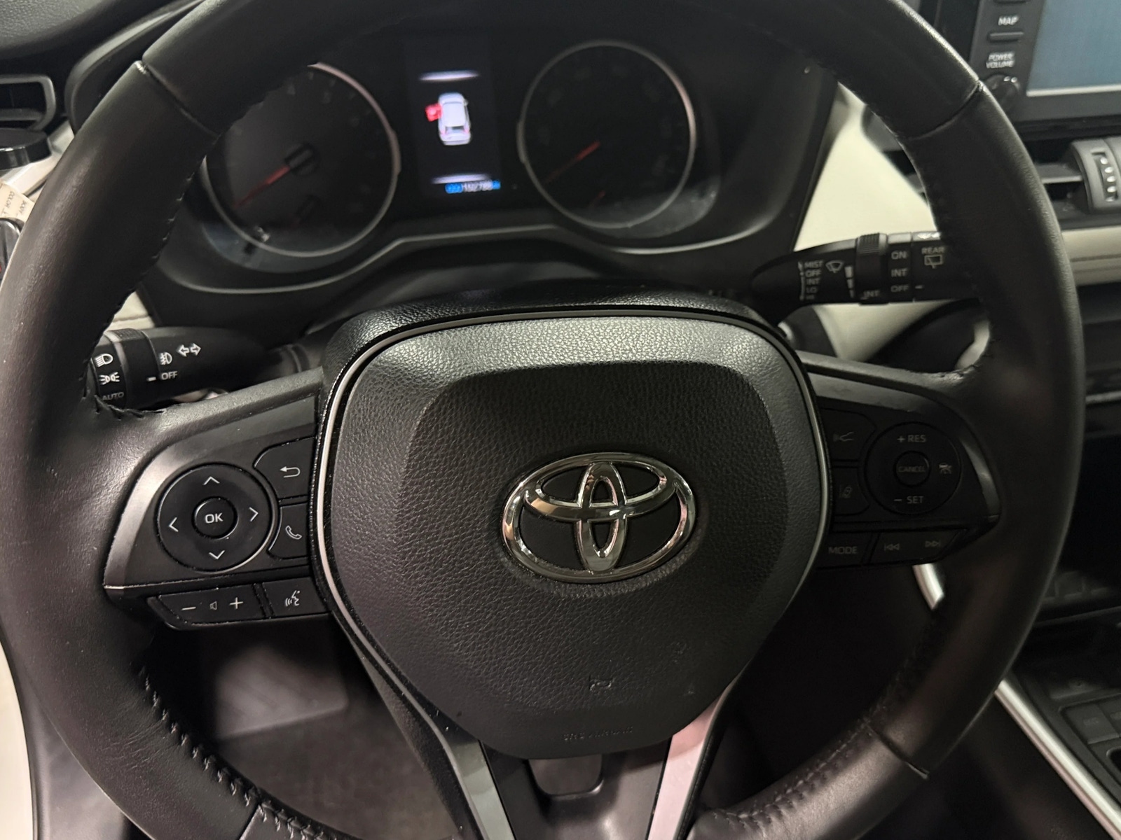 Thumbnail: 2019 Toyota RAV4 - 4