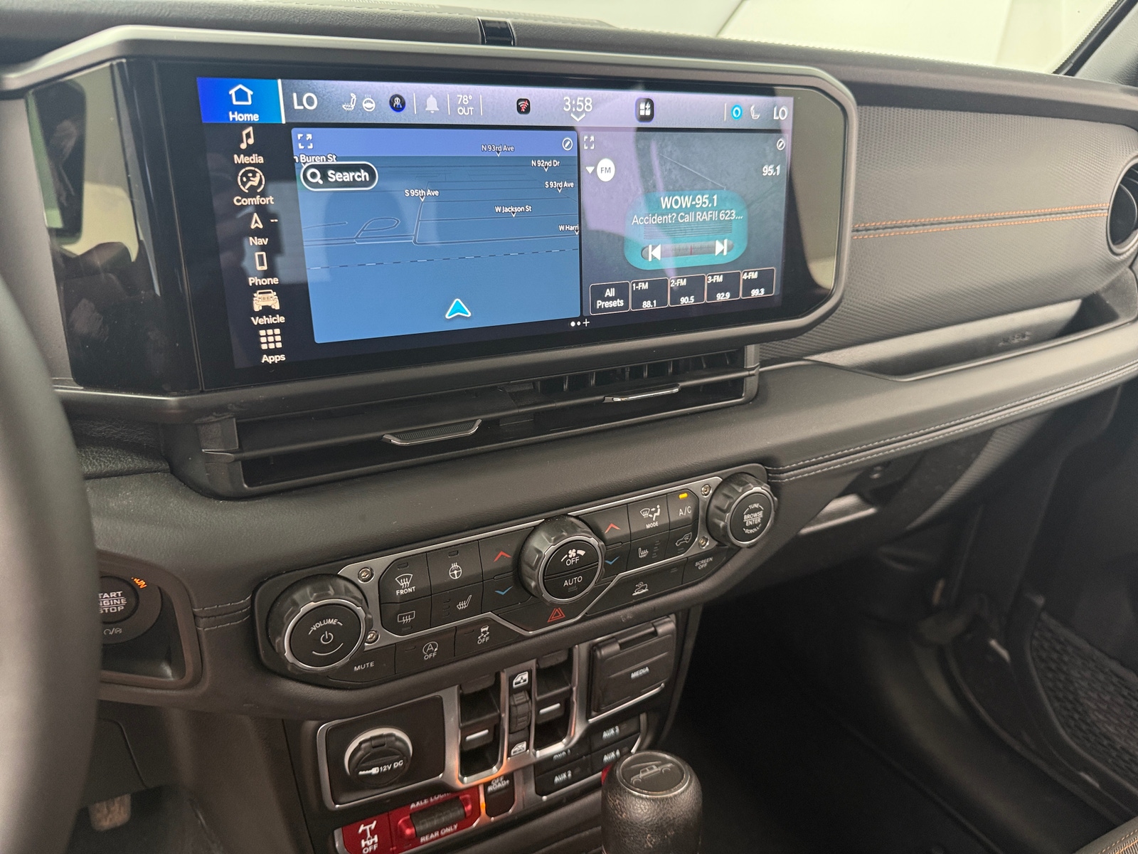 Thumbnail: 2025 Jeep Gladiator - 4