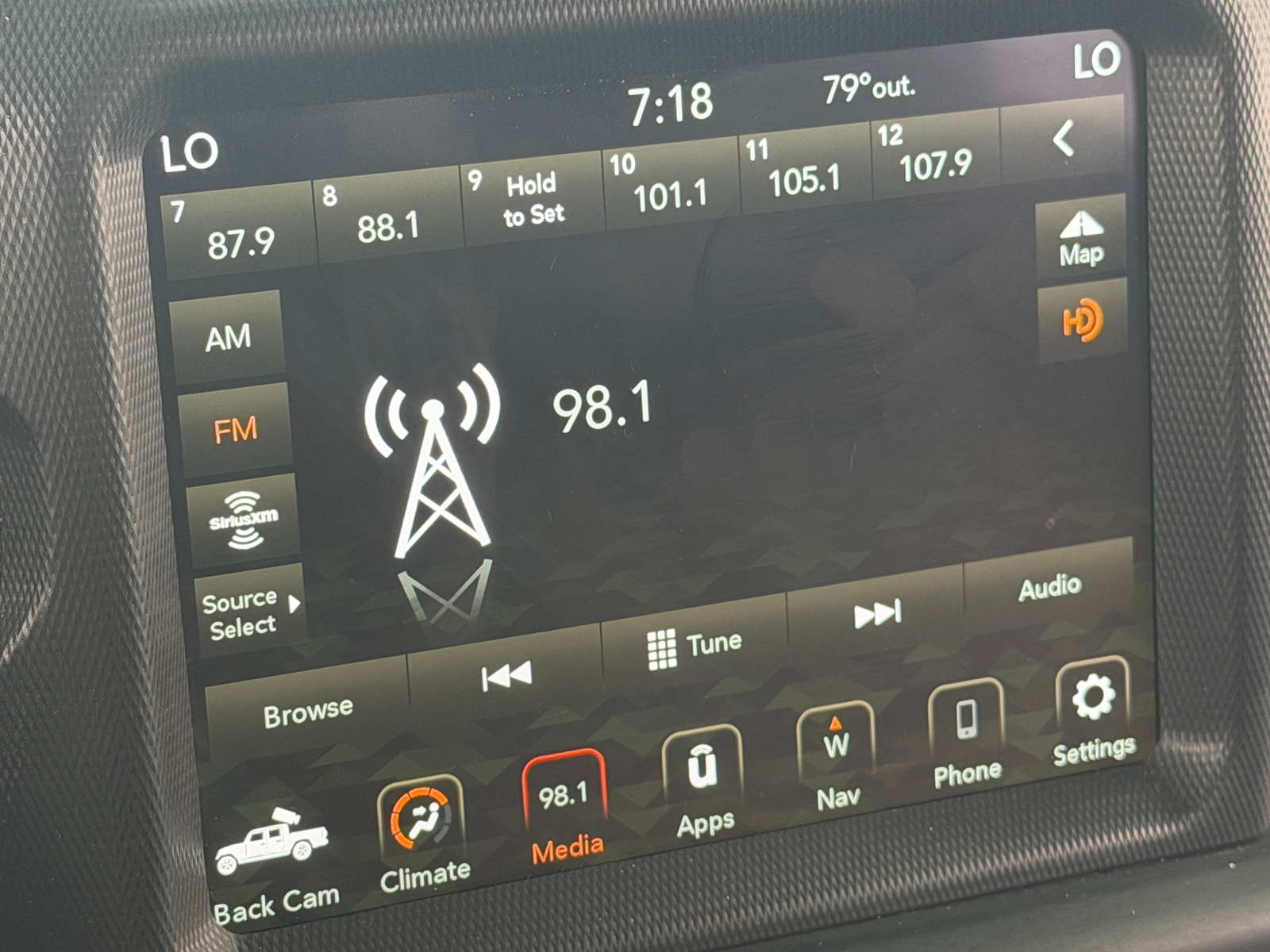 Thumbnail: 2021 Jeep Gladiator - 3