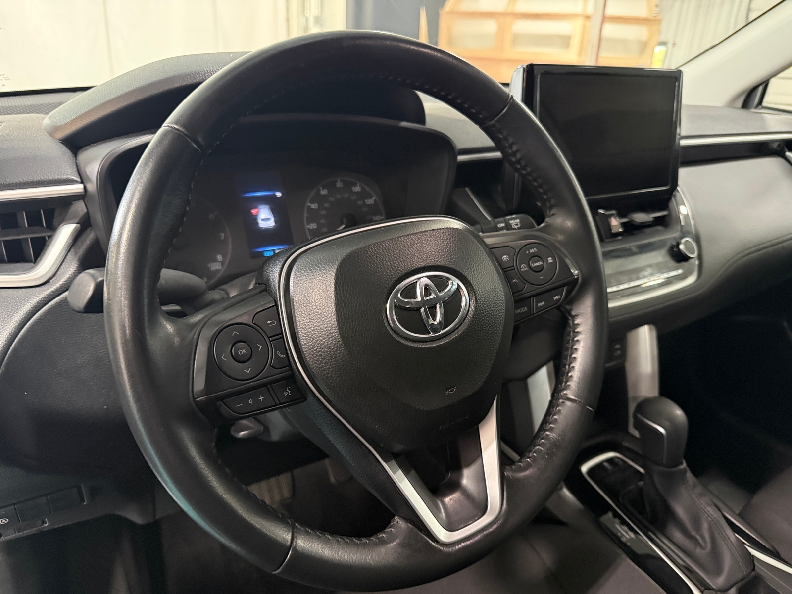 Thumbnail: 2025 Toyota Corolla Cross - 5