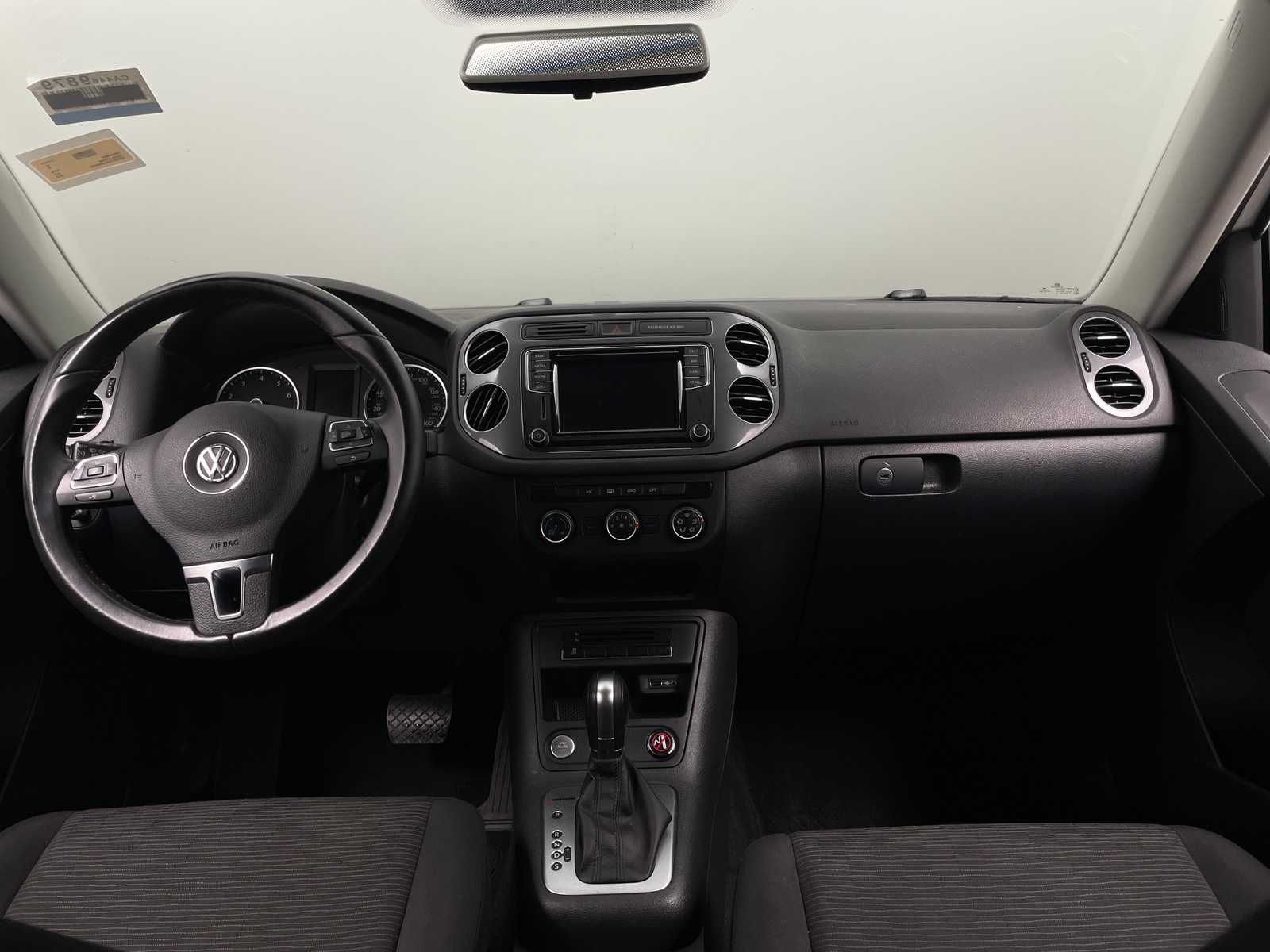 Thumbnail: 2018 Volkswagen Tiguan - 3
