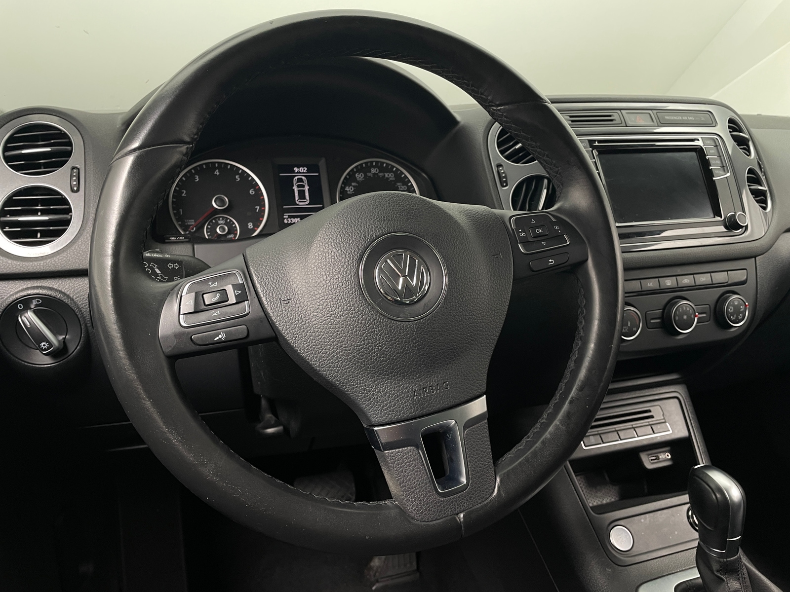 Thumbnail: 2018 Volkswagen Tiguan - 5
