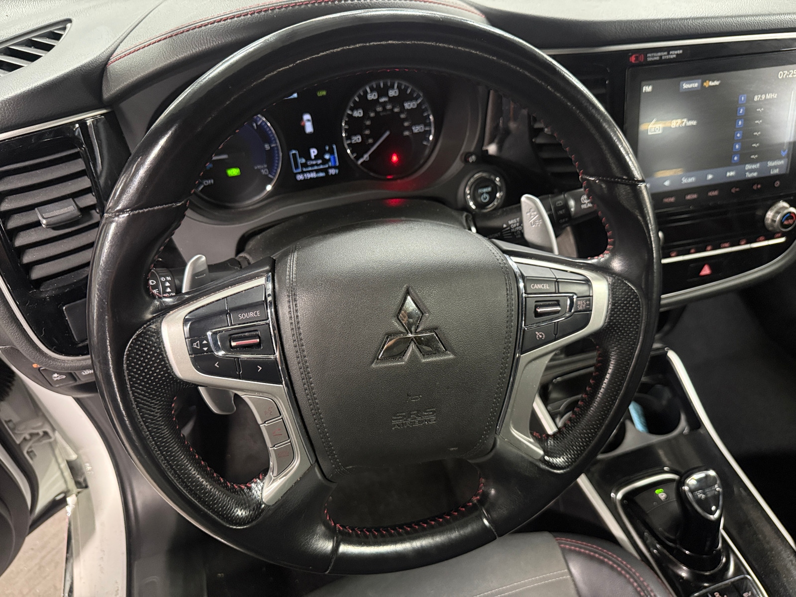 Thumbnail: 2021 Mitsubishi Outlander - 5
