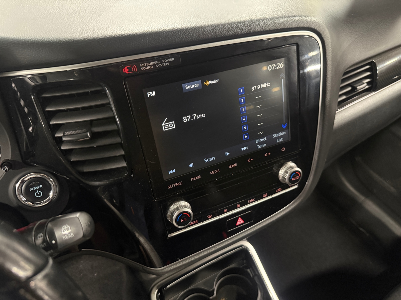 Thumbnail: 2021 Mitsubishi Outlander - 4