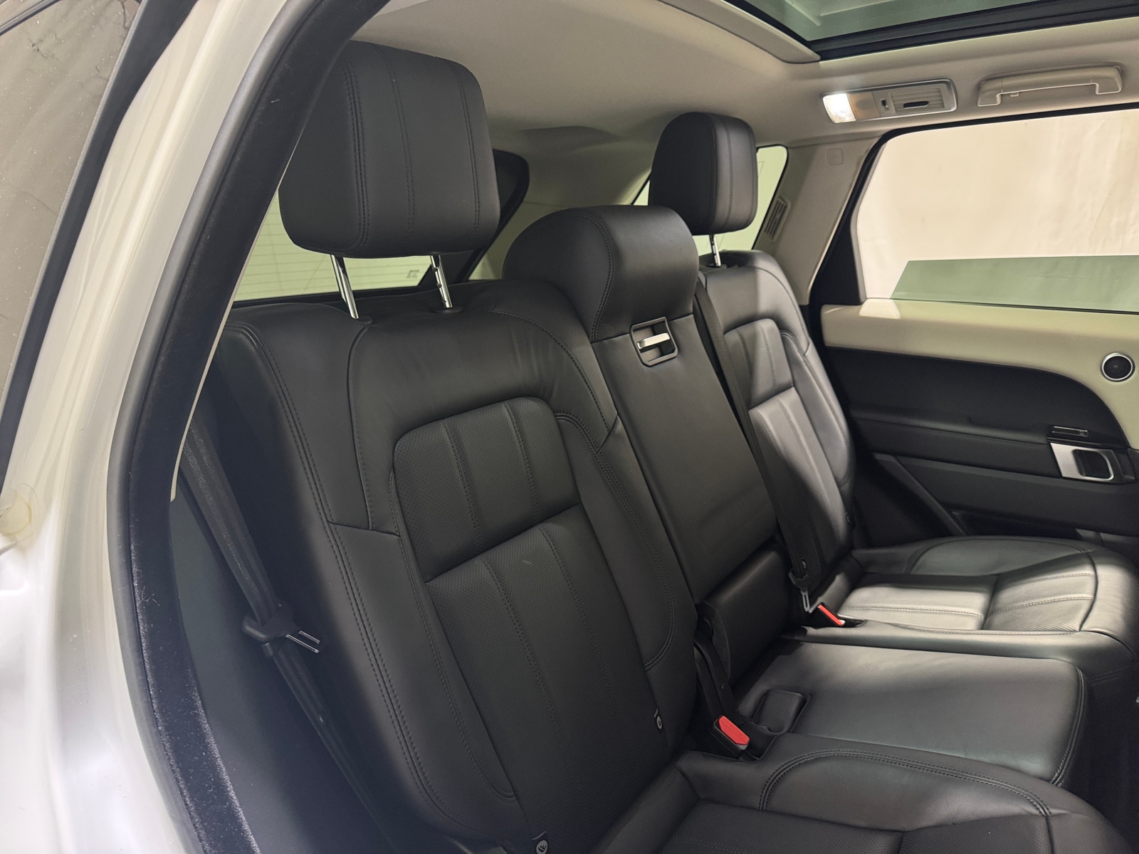 Thumbnail: 2022 Land Rover Range Rover Sport - 5