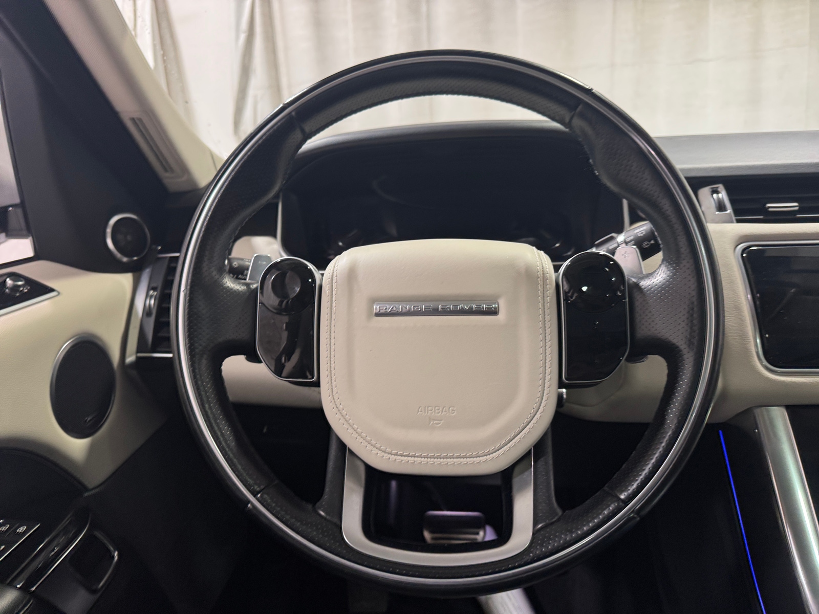 Thumbnail: 2022 Land Rover Range Rover Sport - 4