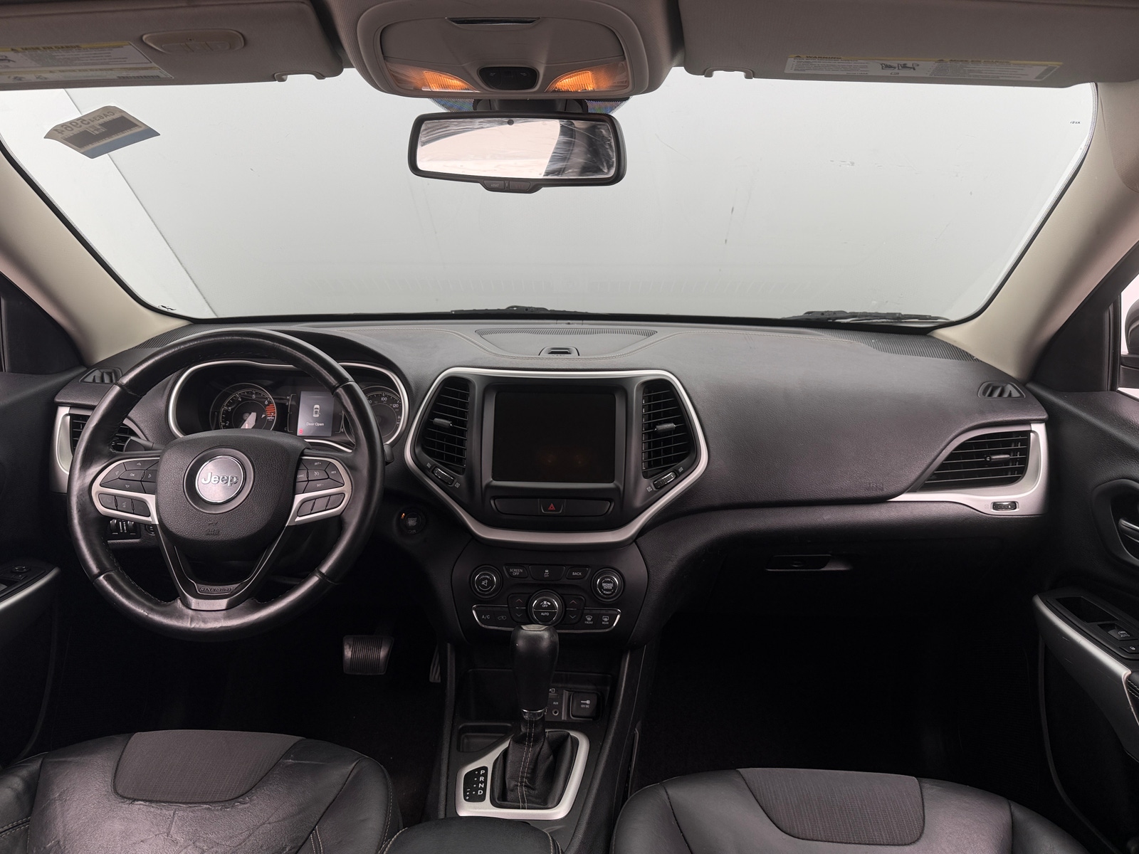 Thumbnail: 2018 Jeep Cherokee - 3