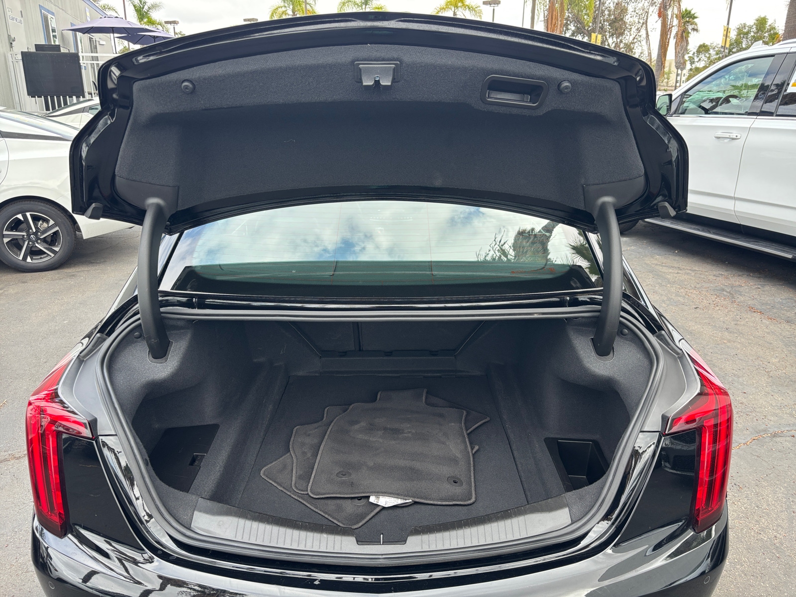 Thumbnail: 2026 Cadillac CT5 - 6