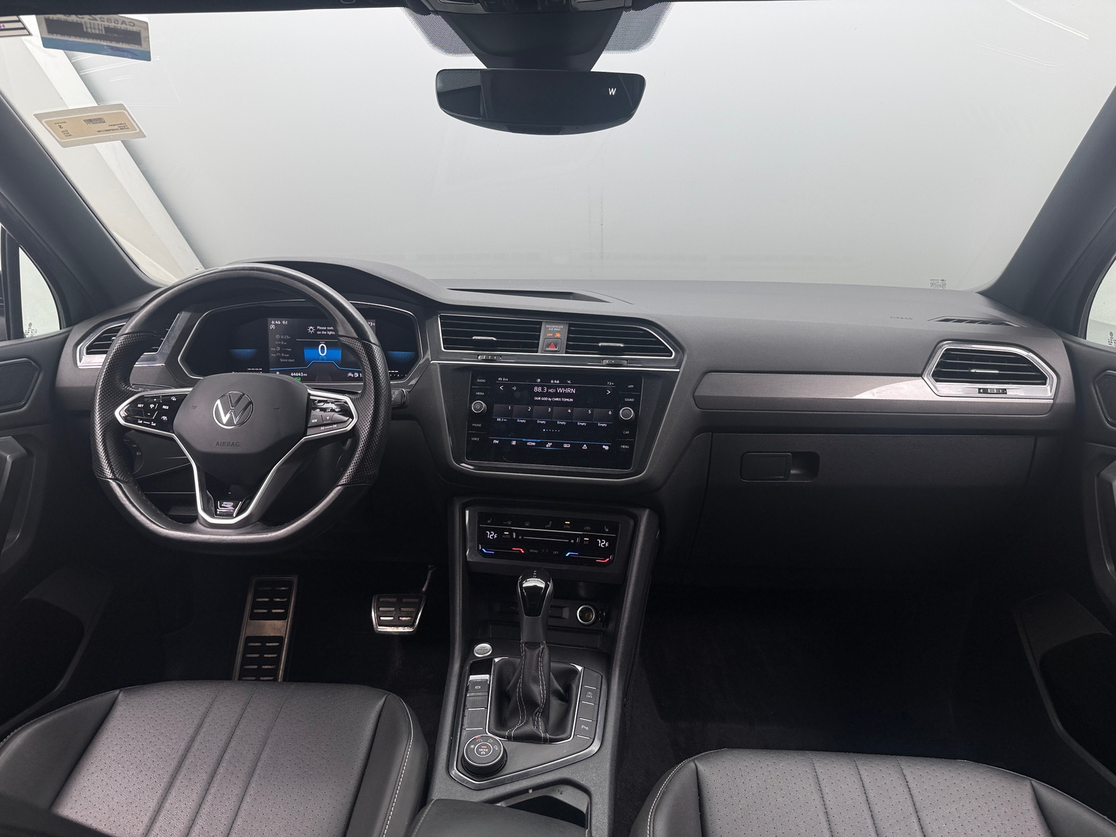 Thumbnail: 2023 Volkswagen Tiguan - 2