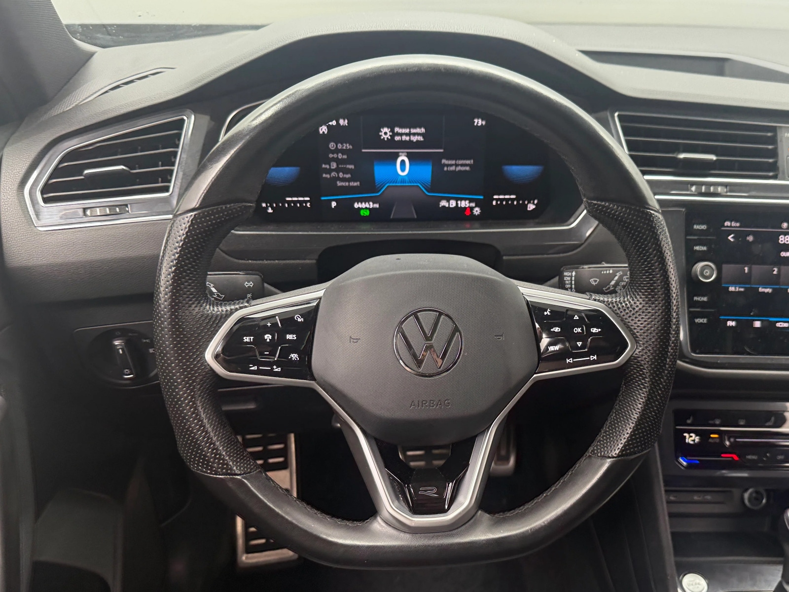 Thumbnail: 2023 Volkswagen Tiguan - 4