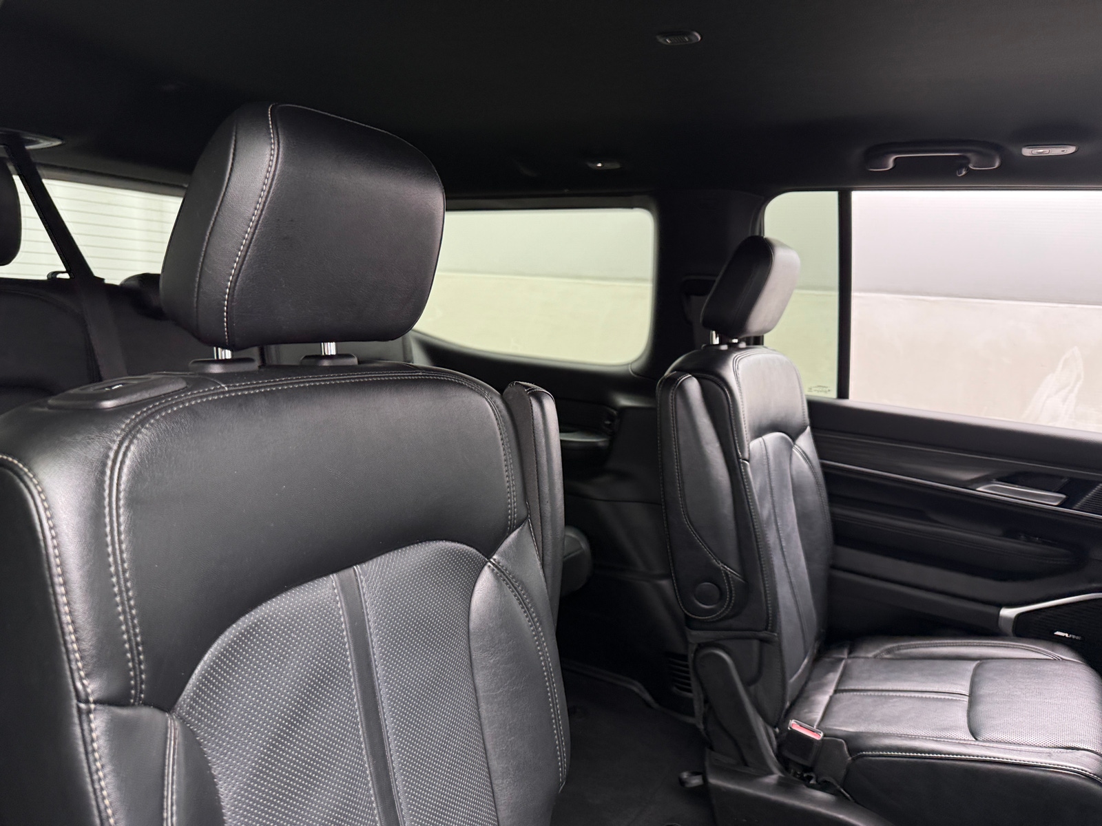 Thumbnail: 2024 Jeep Wagoneer - 5