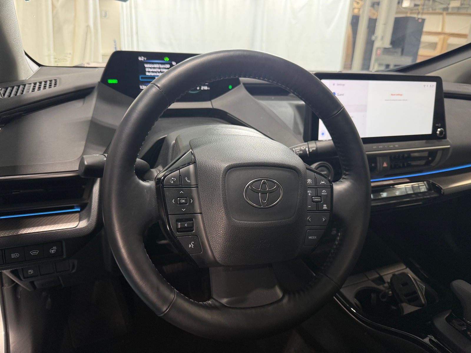 Thumbnail: 2025 Toyota Prius - 4