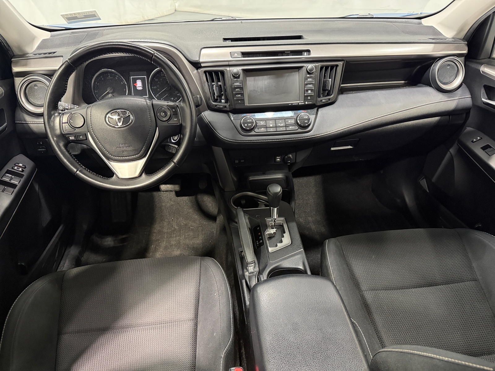 Thumbnail: 2016 Toyota RAV4 - 3