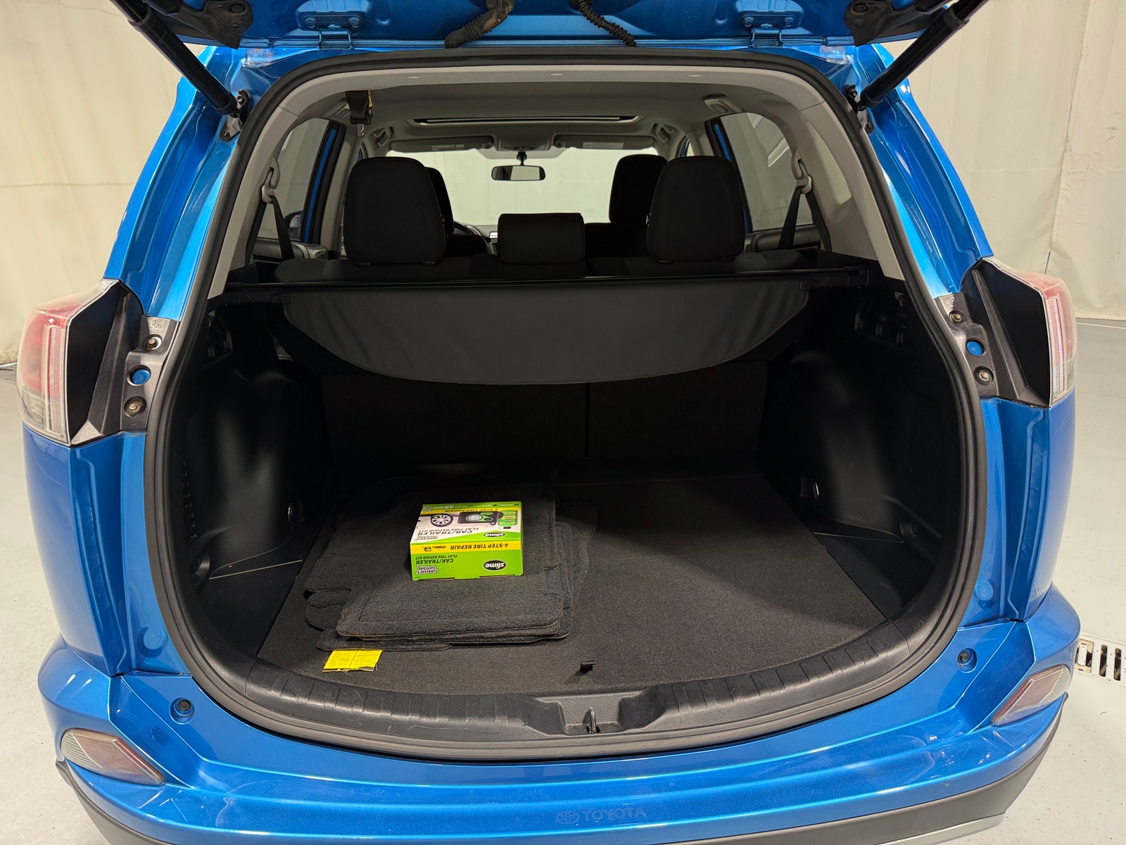 Thumbnail: 2016 Toyota RAV4 - 7