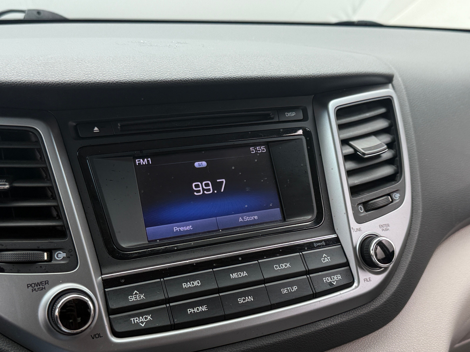 Thumbnail: 2016 Hyundai Tucson - 4