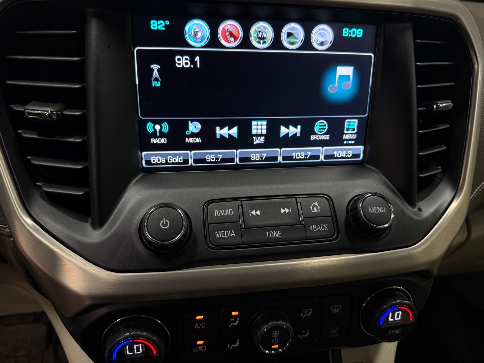 Thumbnail: 2017 GMC Acadia - 3