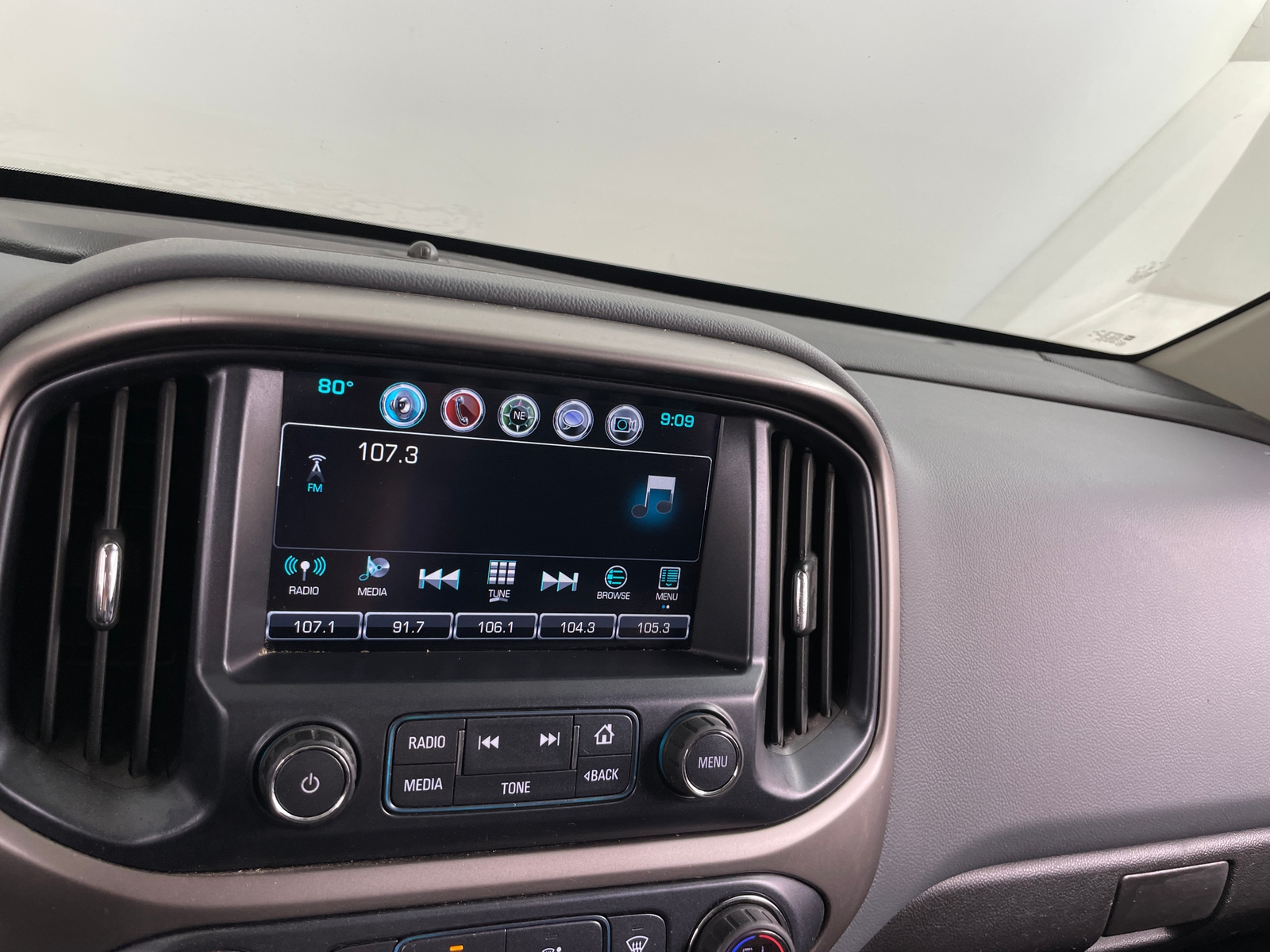 Thumbnail: 2018 Chevrolet Colorado - 3