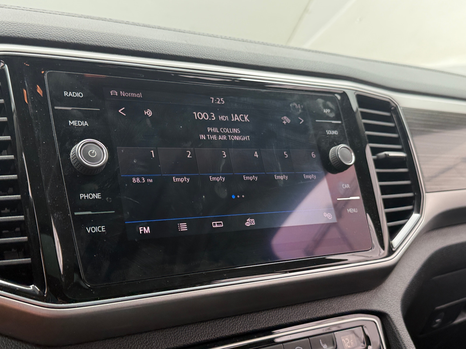 Thumbnail: 2018 Volkswagen Atlas - 3