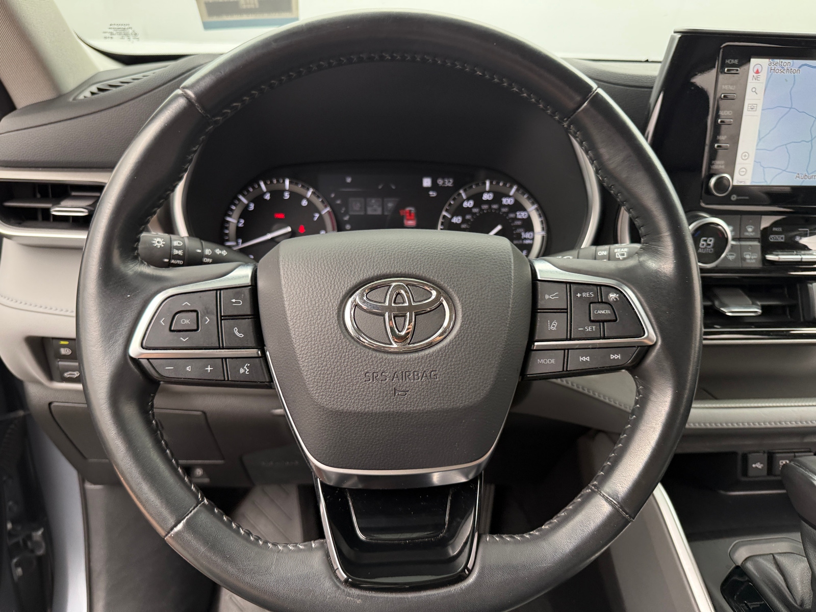 Thumbnail: 2021 Toyota Highlander - 4