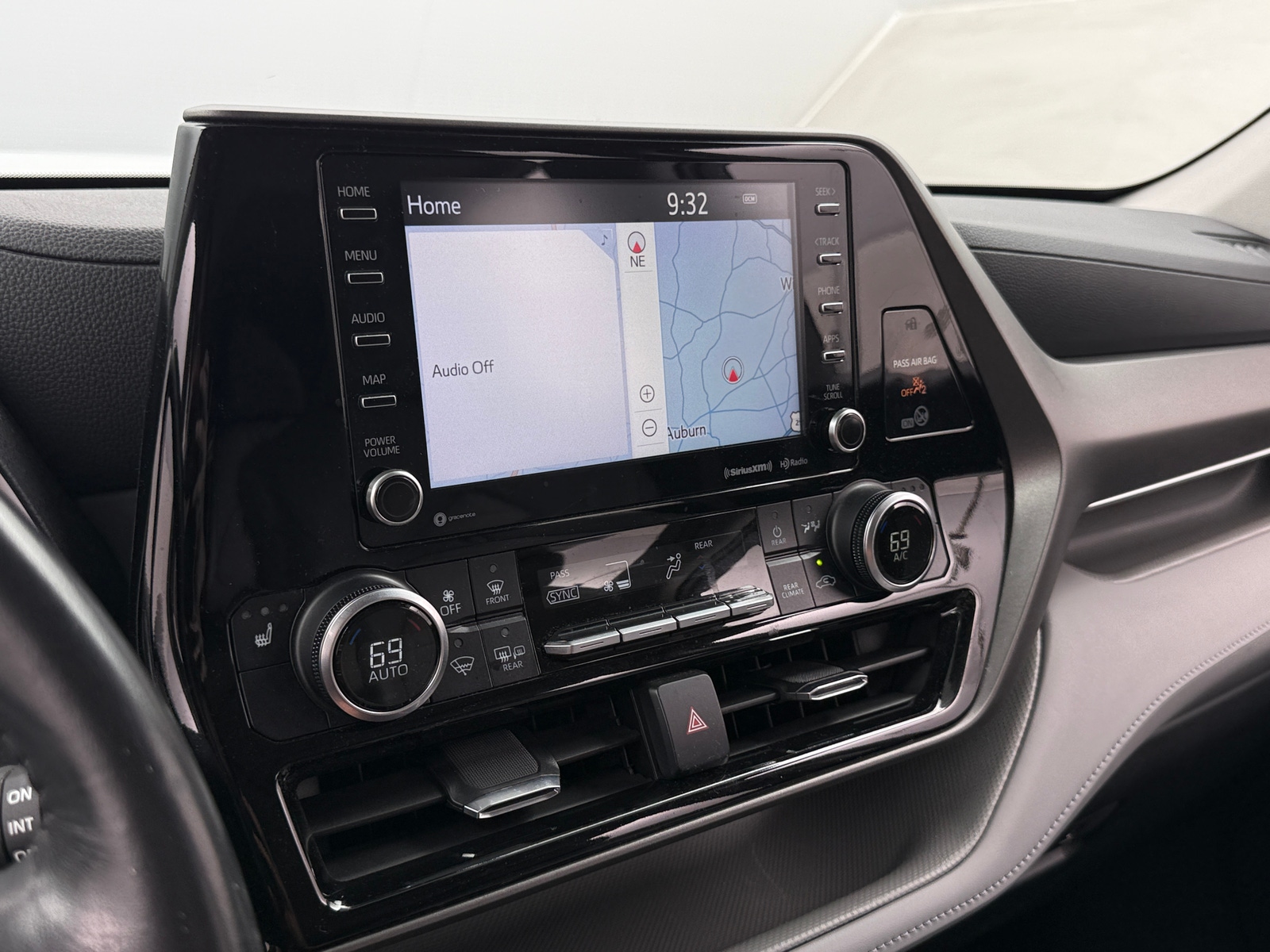 Thumbnail: 2021 Toyota Highlander - 3