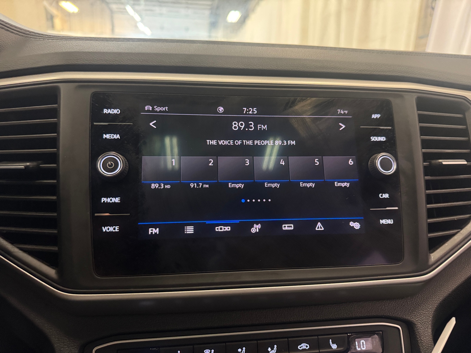 Thumbnail: 2021 Volkswagen Atlas - 3