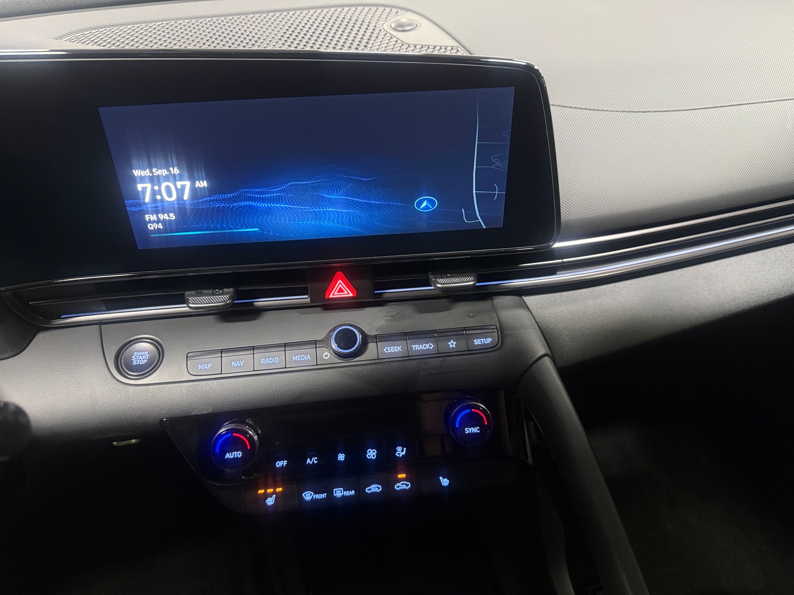 Thumbnail: 2023 Hyundai Elantra - 3