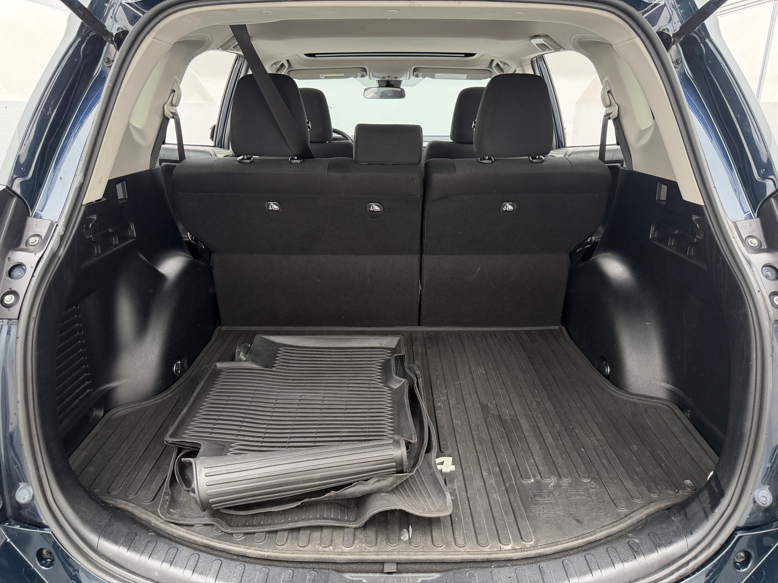 Thumbnail: 2017 Toyota RAV4 - 7