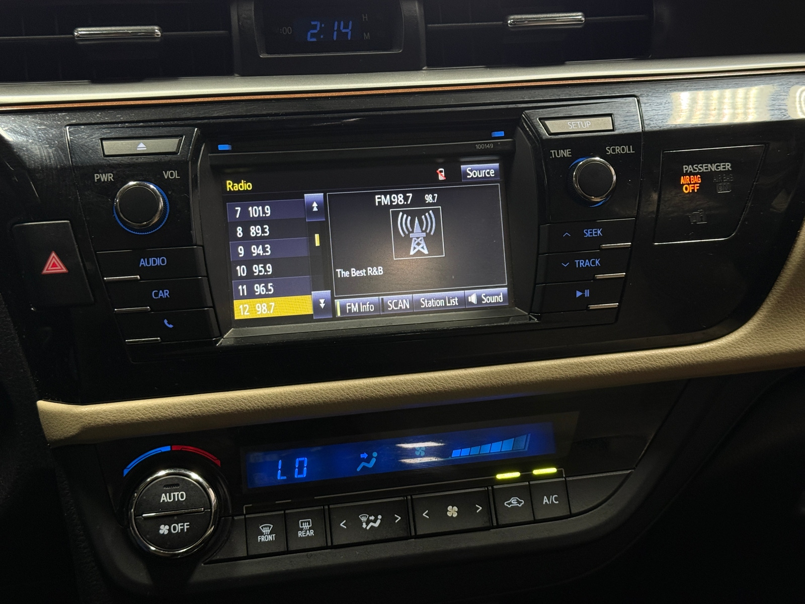 Thumbnail: 2015 Toyota Corolla - 4