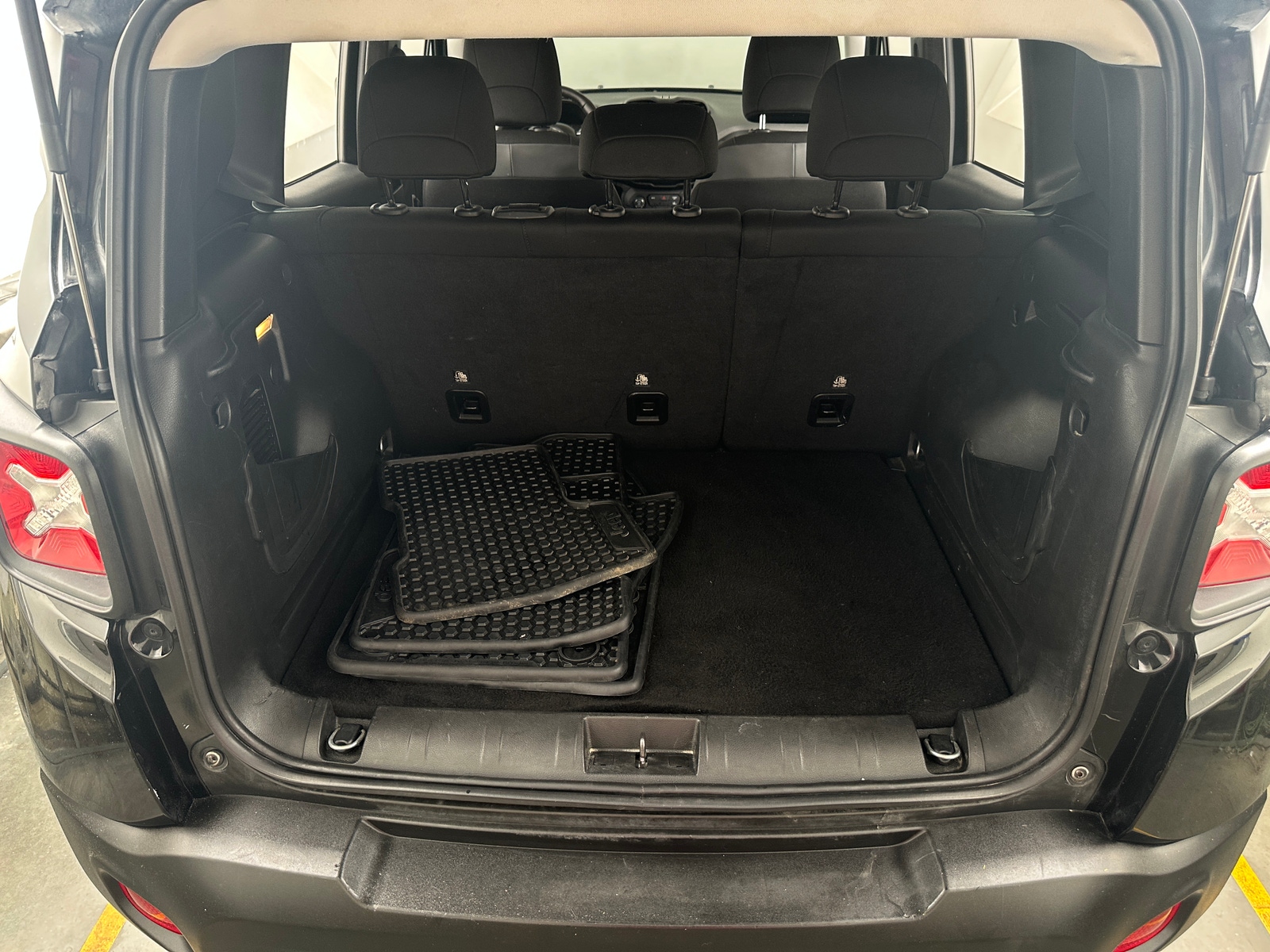 Thumbnail: 2023 Jeep Renegade - 7
