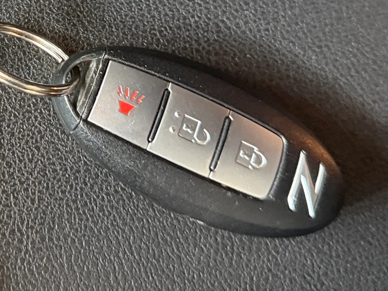 JN1AZ4FH3CM370258
