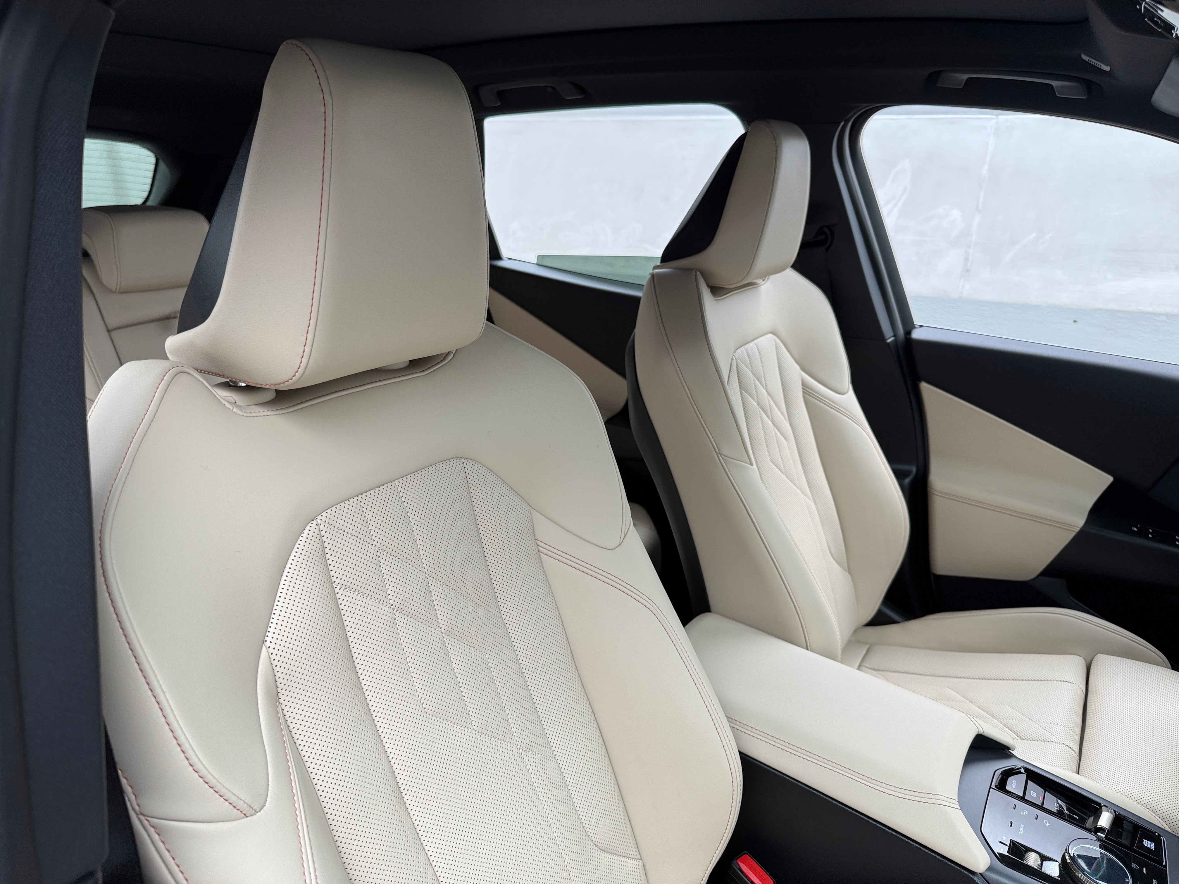2025 BMW X3 30