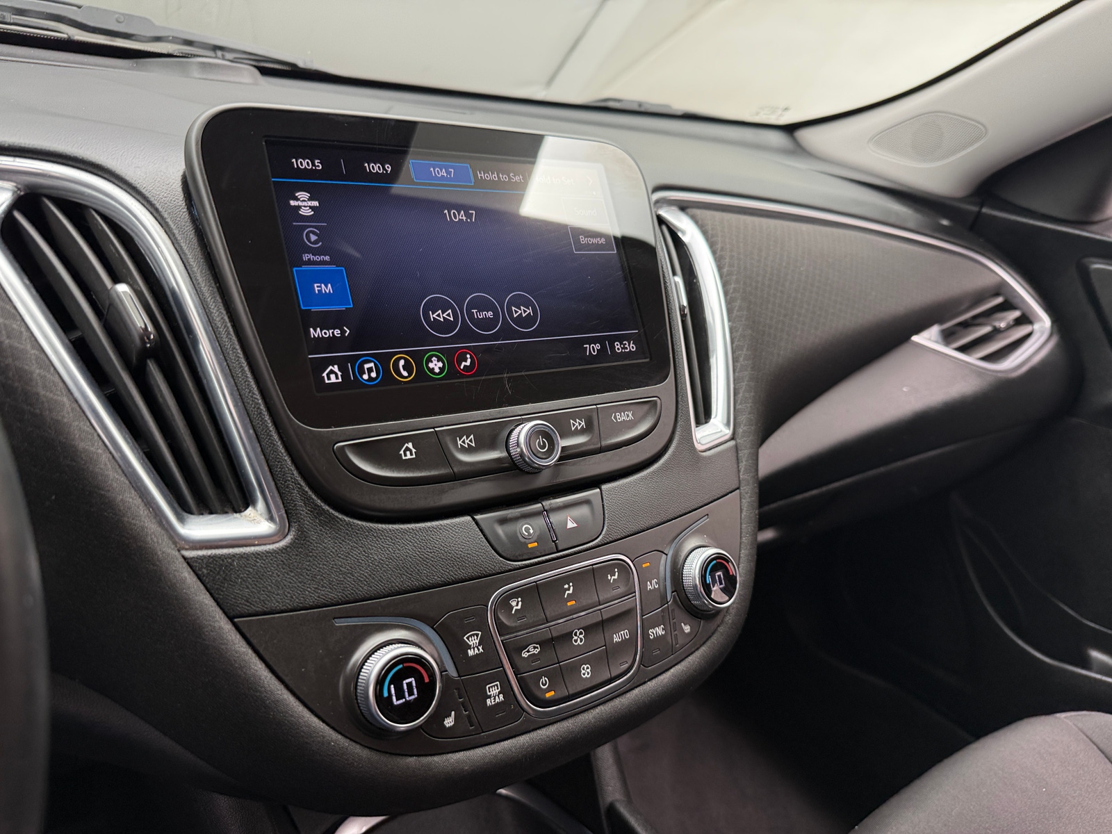 Thumbnail: 2021 Chevrolet Malibu - 4