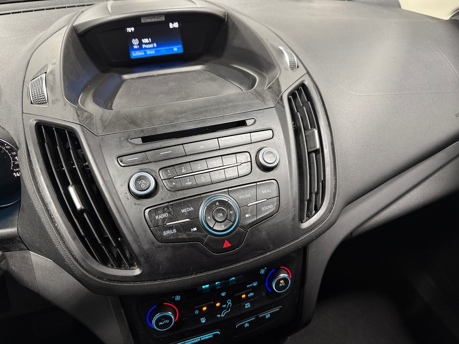 Thumbnail: 2017 Ford Escape - 4