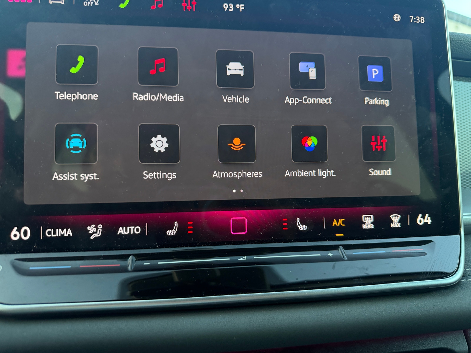 Thumbnail: 2026 Volkswagen Tiguan - 3