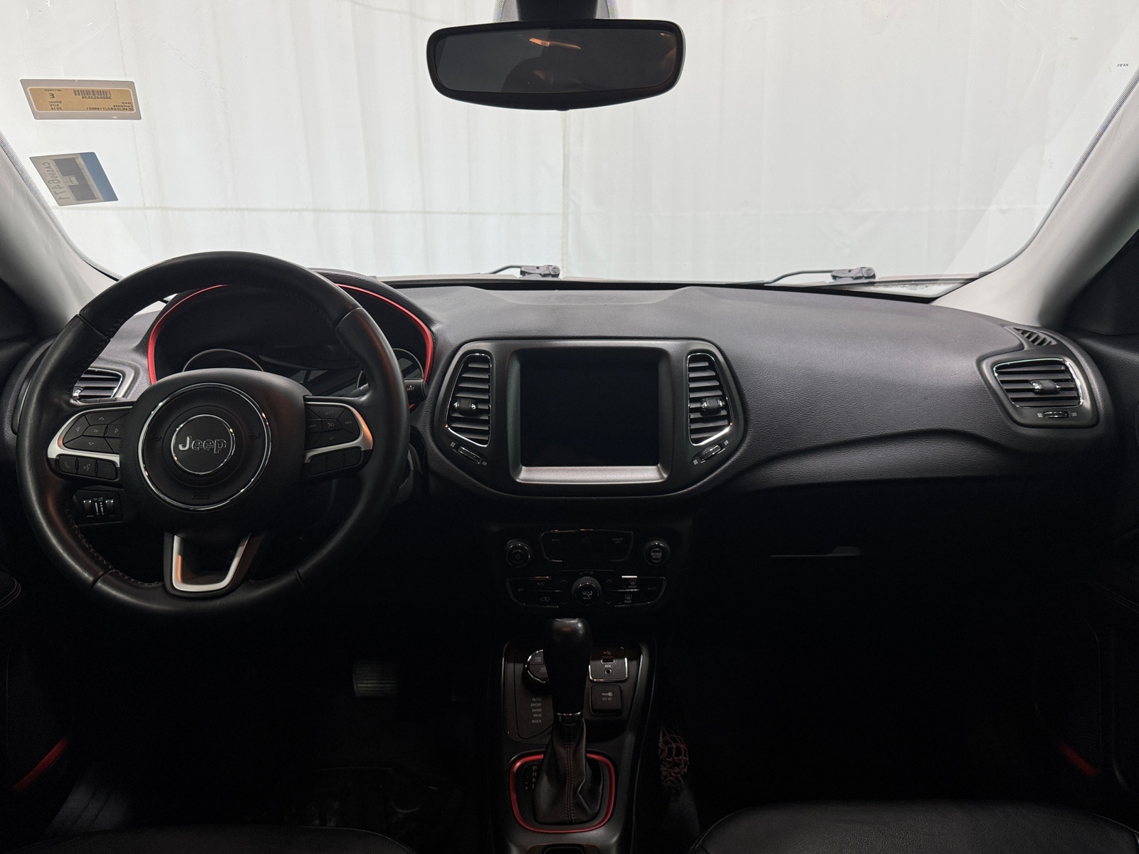Thumbnail: 2018 Jeep Compass - 3