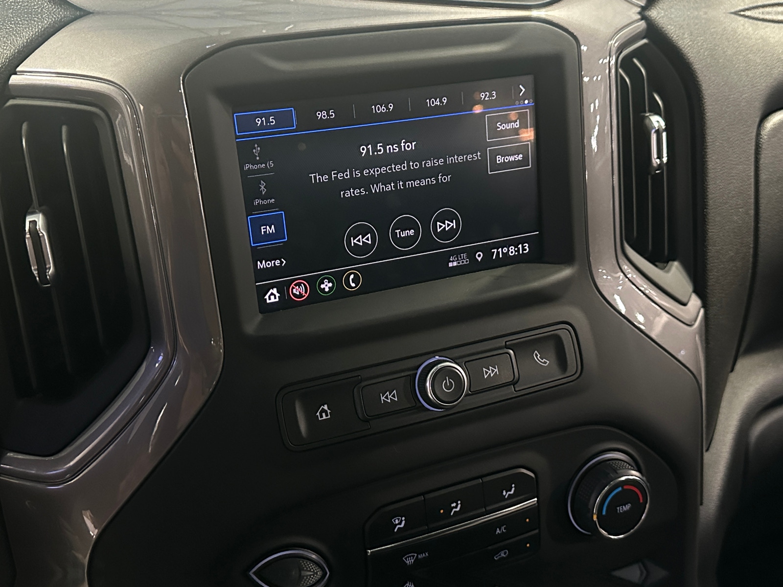 Thumbnail: 2021 Chevrolet Silverado 1500 - 4