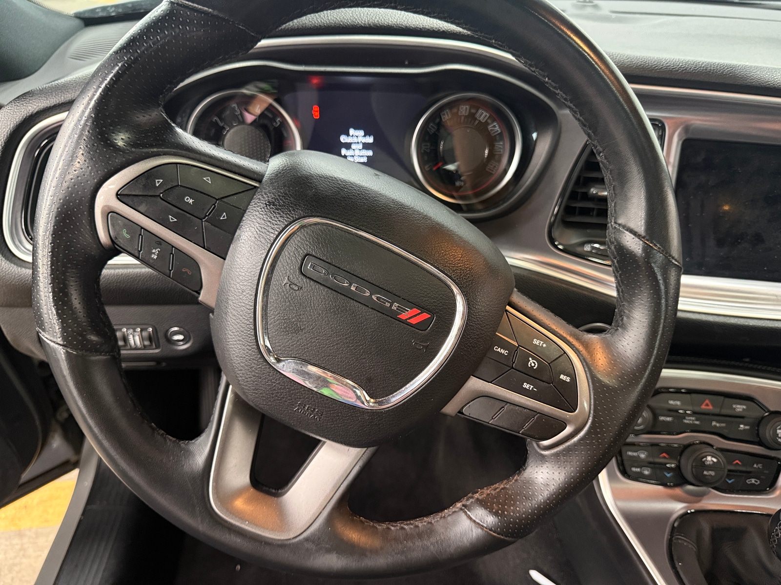 Thumbnail: 2019 Dodge Challenger - 4