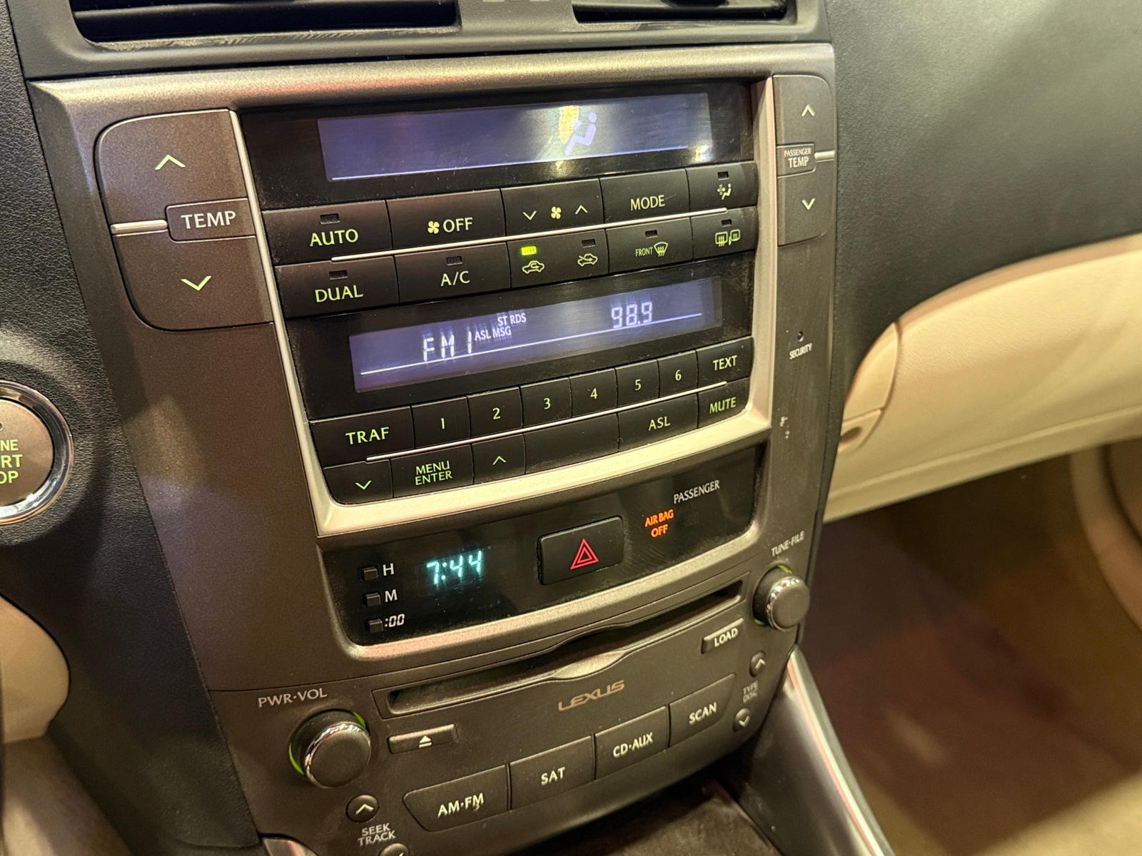 Thumbnail: 2010 Lexus IS - 3