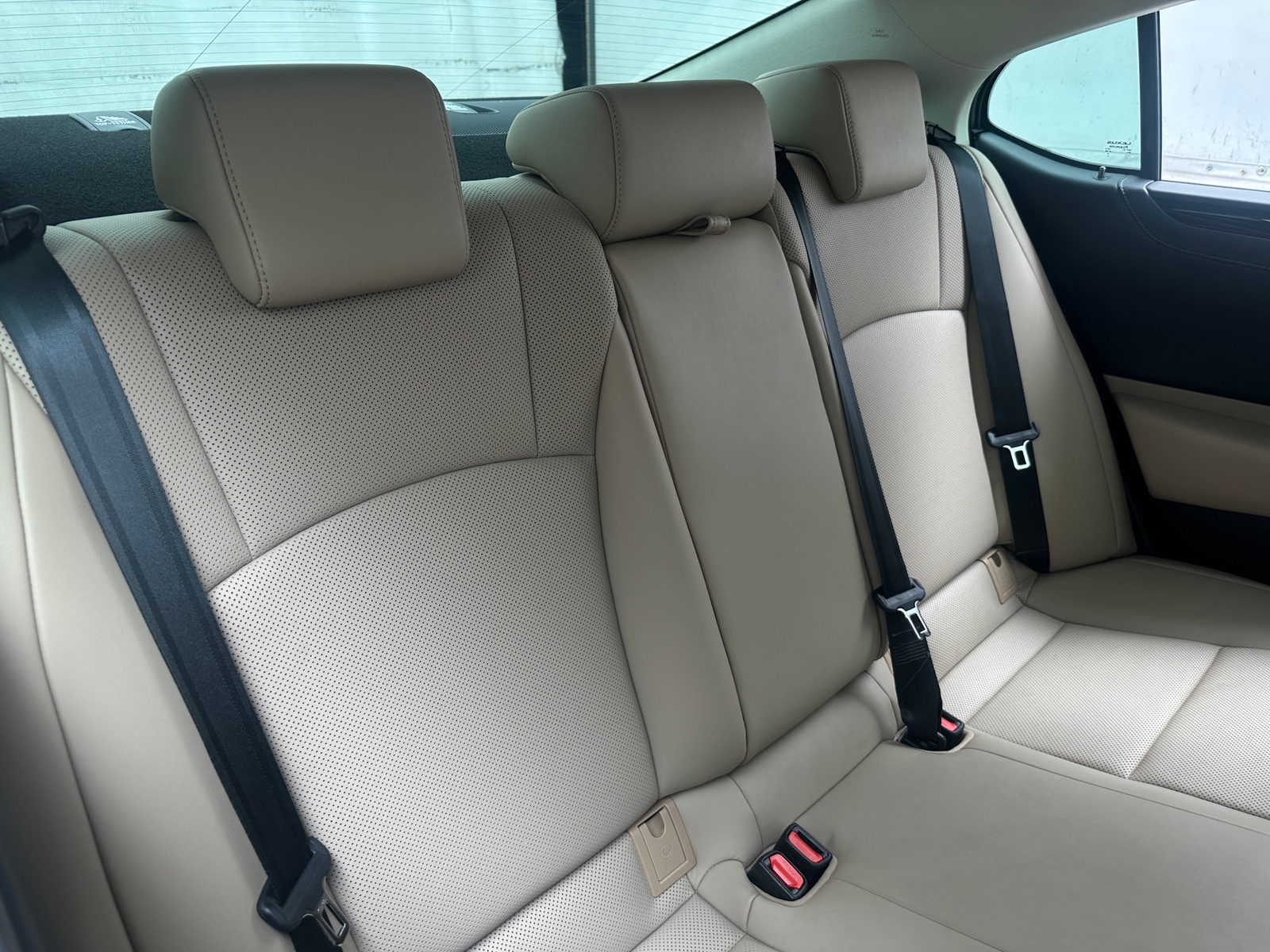 Thumbnail: 2020 Lexus ES - 5
