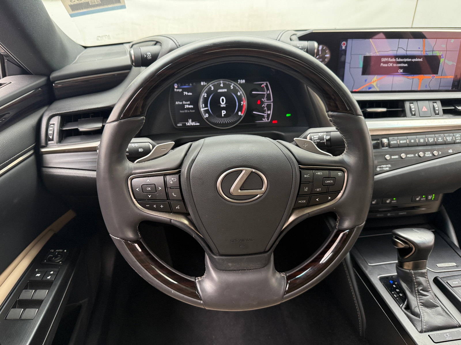 Thumbnail: 2020 Lexus ES - 4