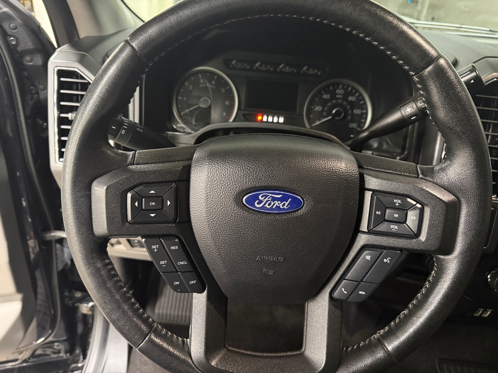 Thumbnail: 2019 Ford Econoline - 5