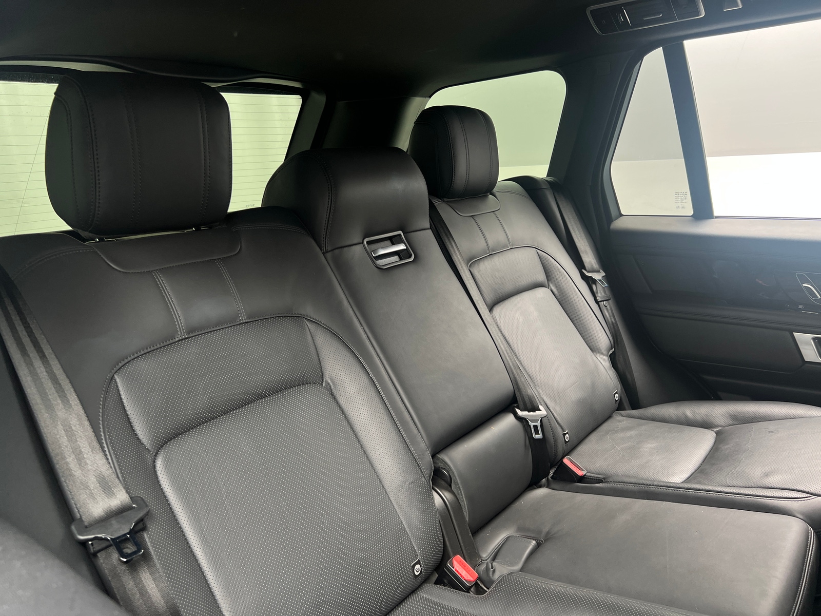 Thumbnail: 2021 Land Rover Range Rover - 6