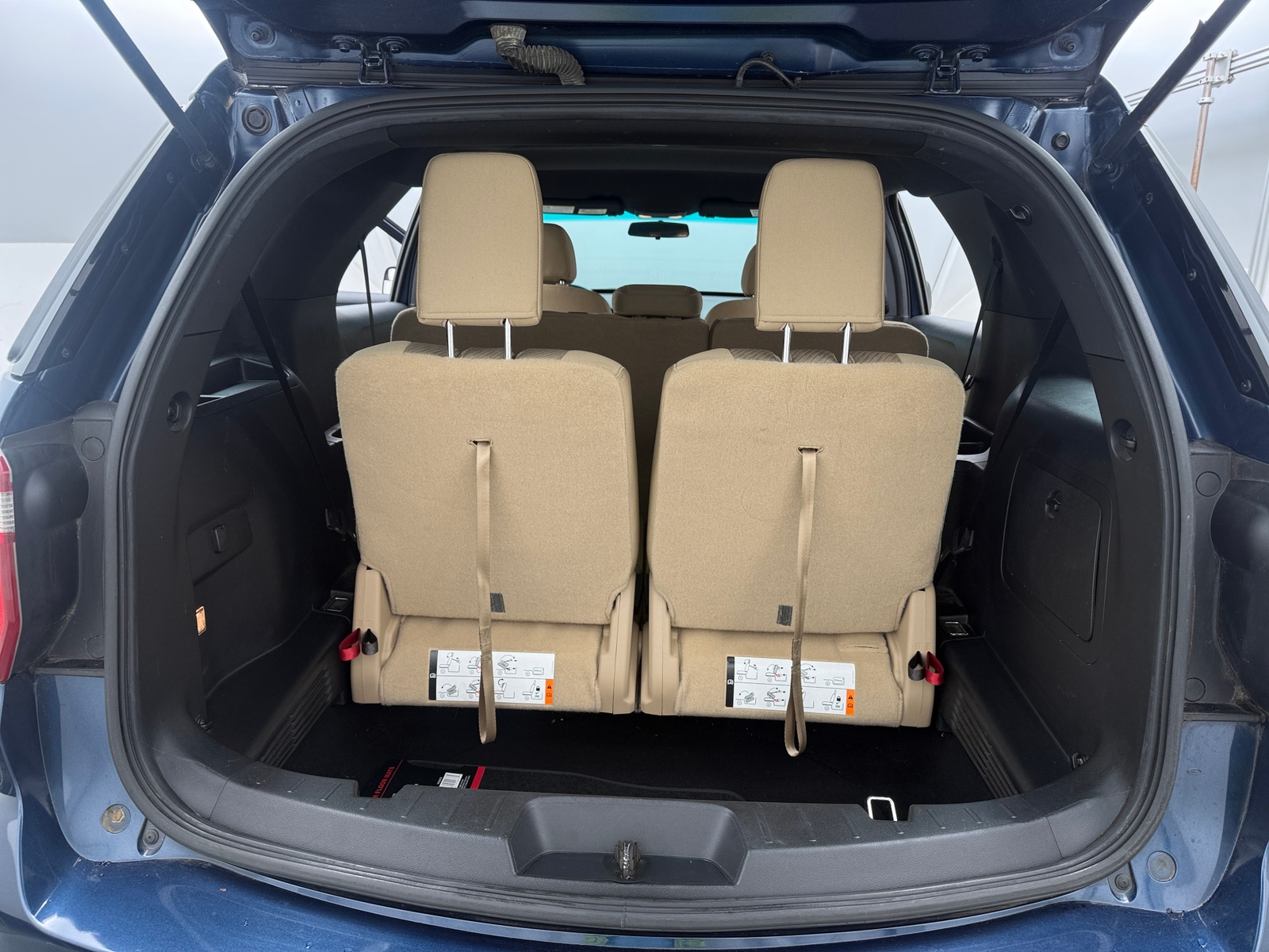 Thumbnail: 2016 Ford Explorer - 7