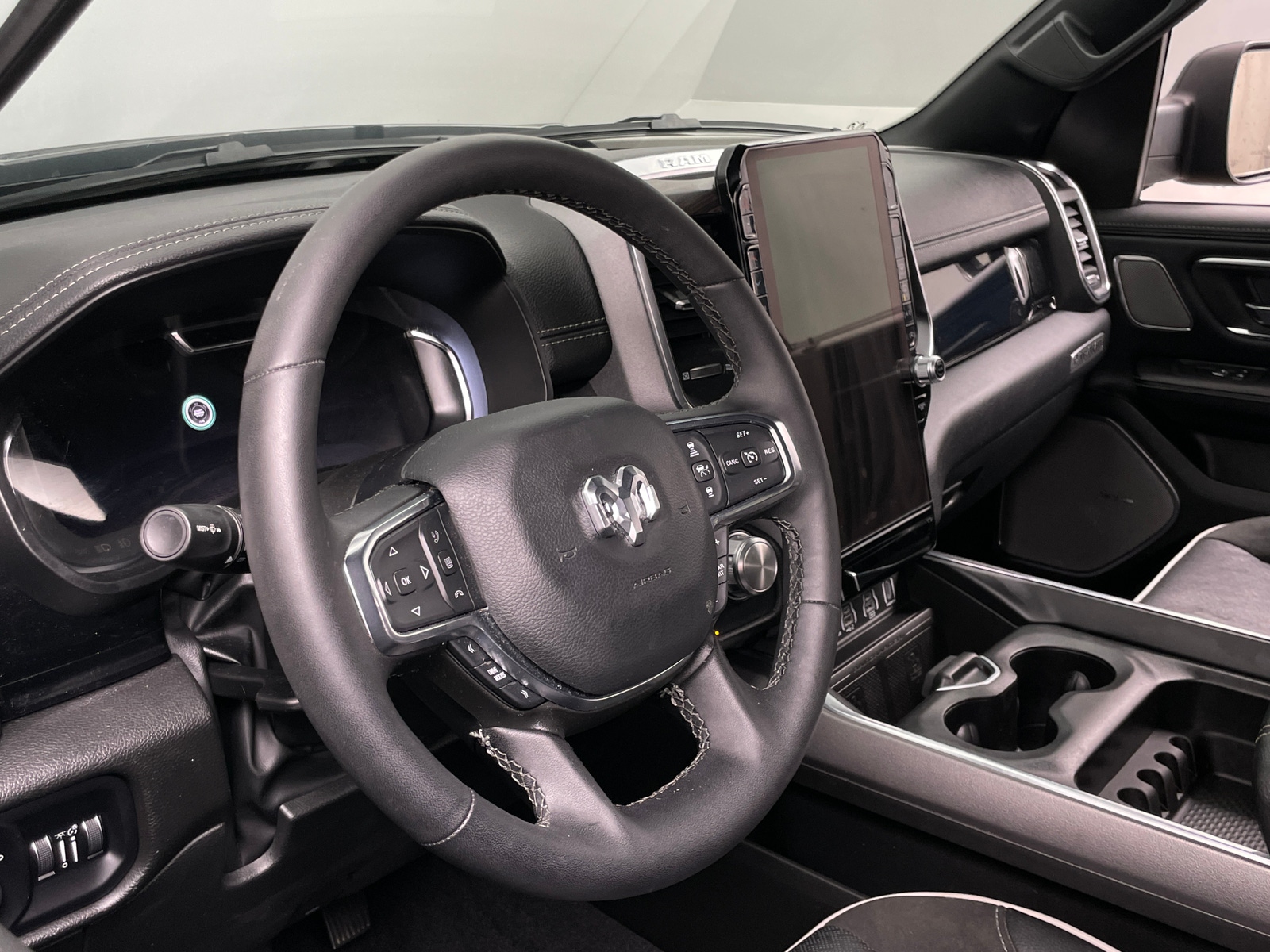 Thumbnail: 2025 RAM 1500 - 4