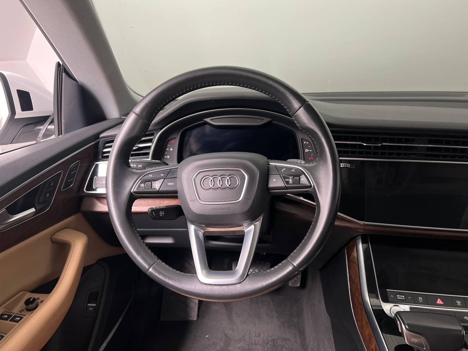 Thumbnail: 2019 Audi Q8 - 4
