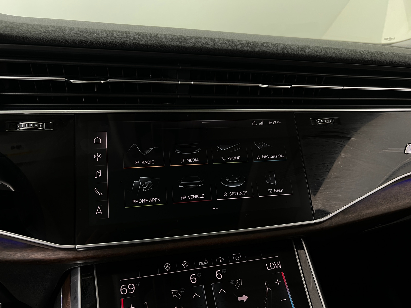 Thumbnail: 2019 Audi Q8 - 3