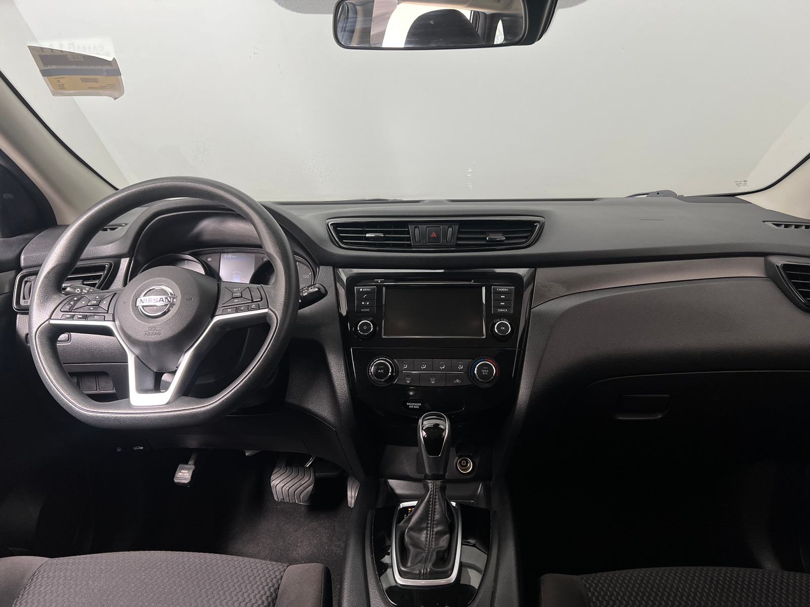 Thumbnail: 2020 Nissan Rogue Sport - 3