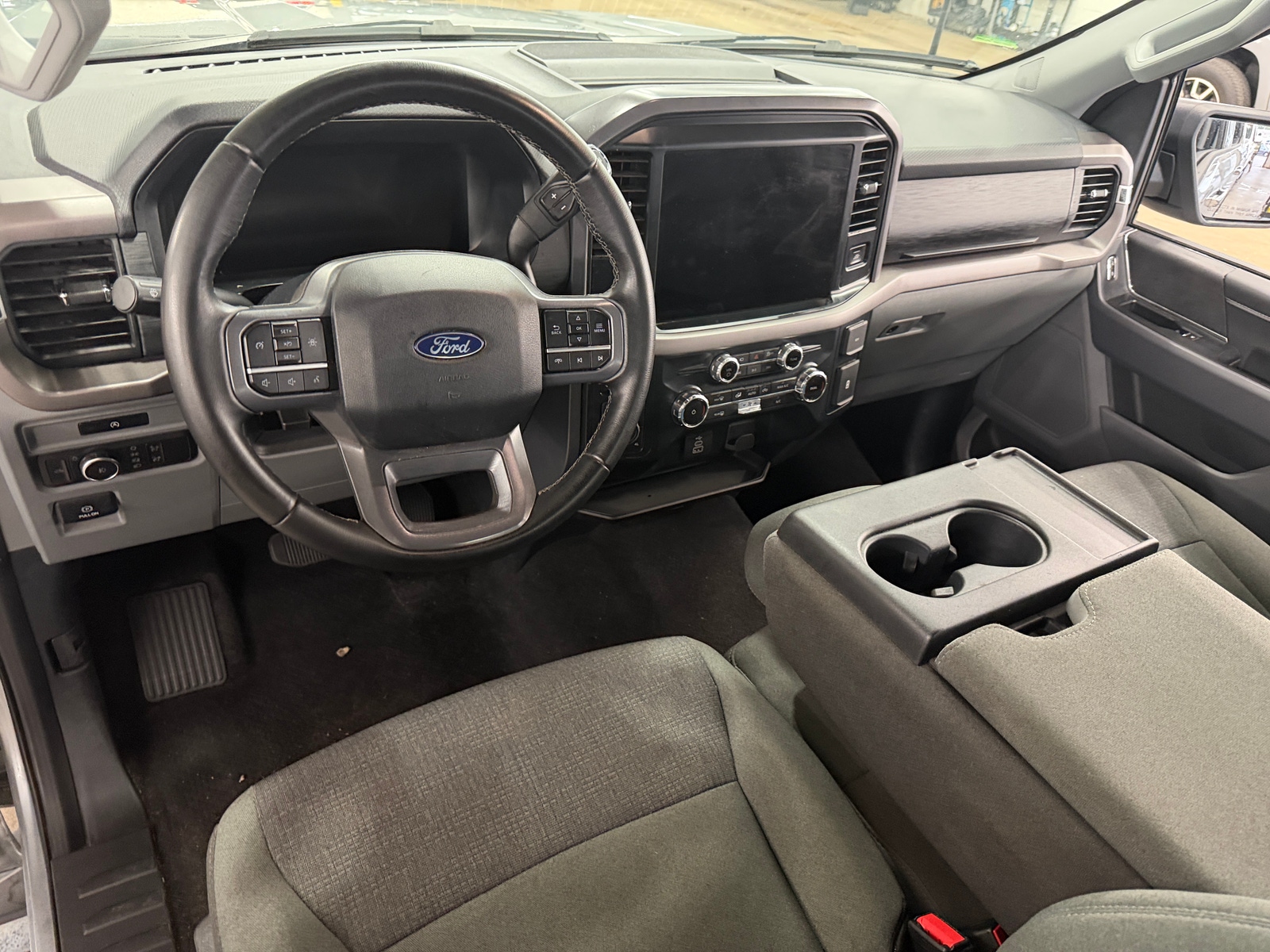 Thumbnail: 2025 Ford Econoline - 3
