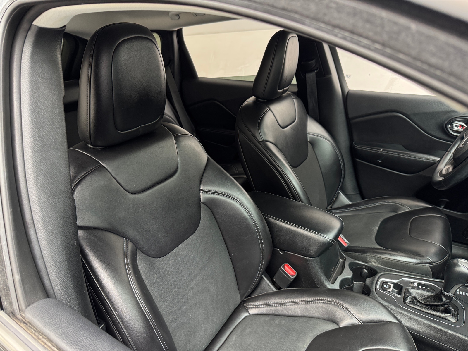 Thumbnail: 2019 Jeep Cherokee - 2